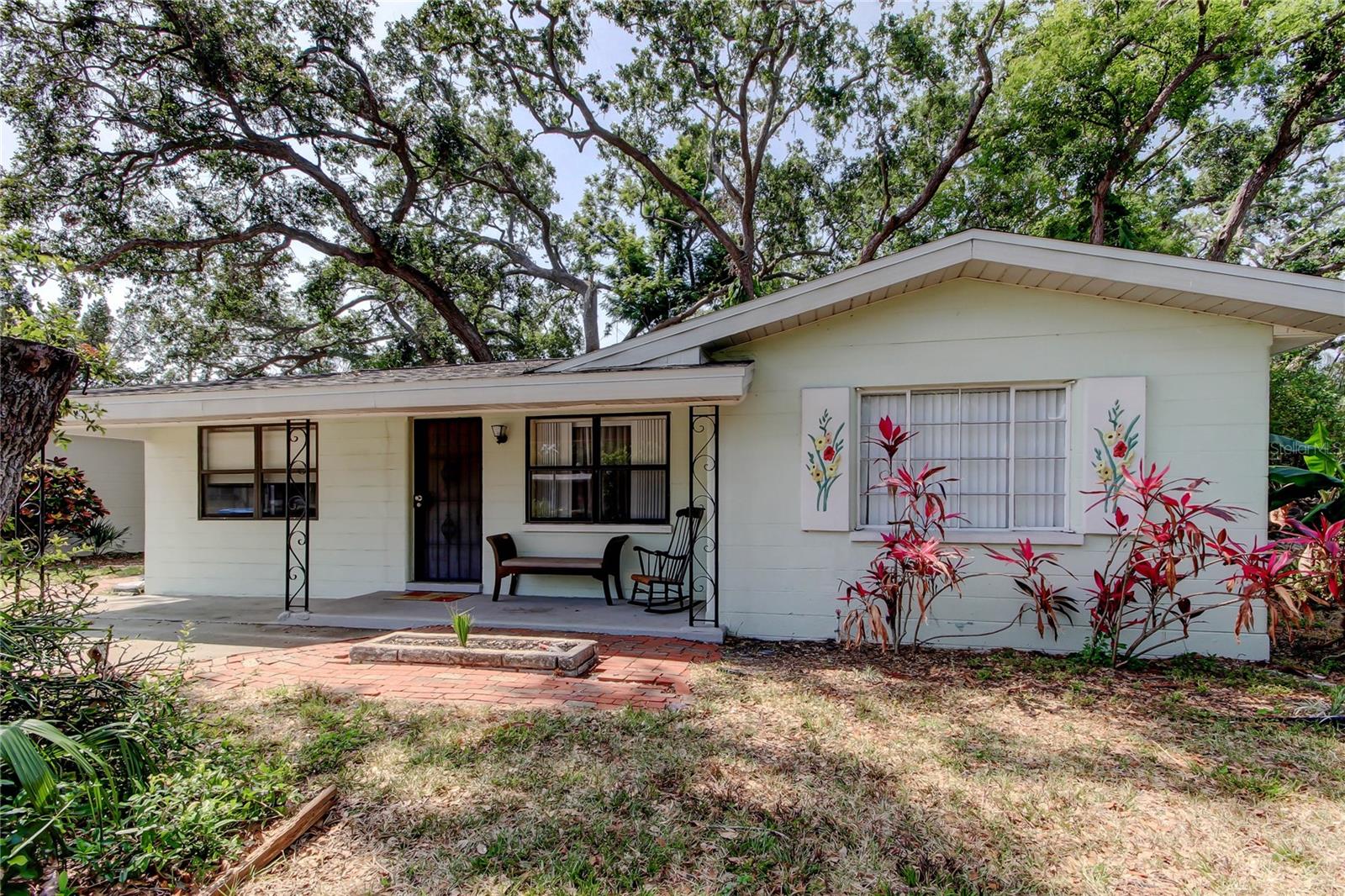 Image 2 of 39 For 10514 52nd Avenue N