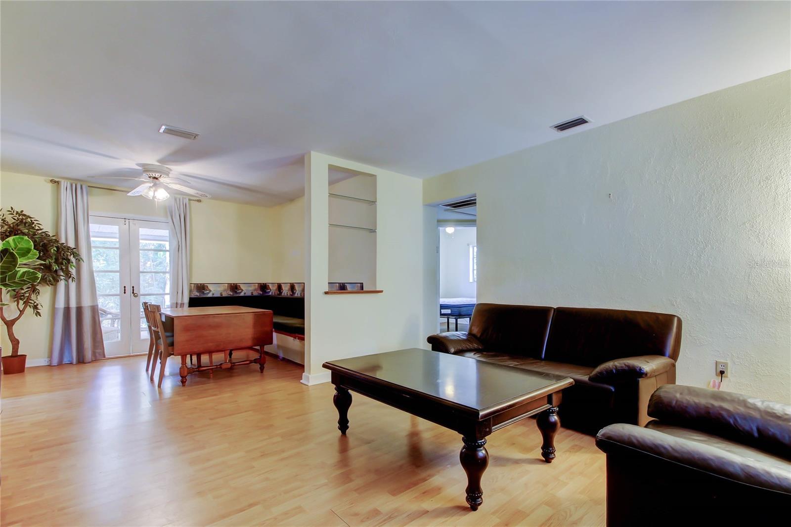 Image 3 of 39 For 10514 52nd Avenue N