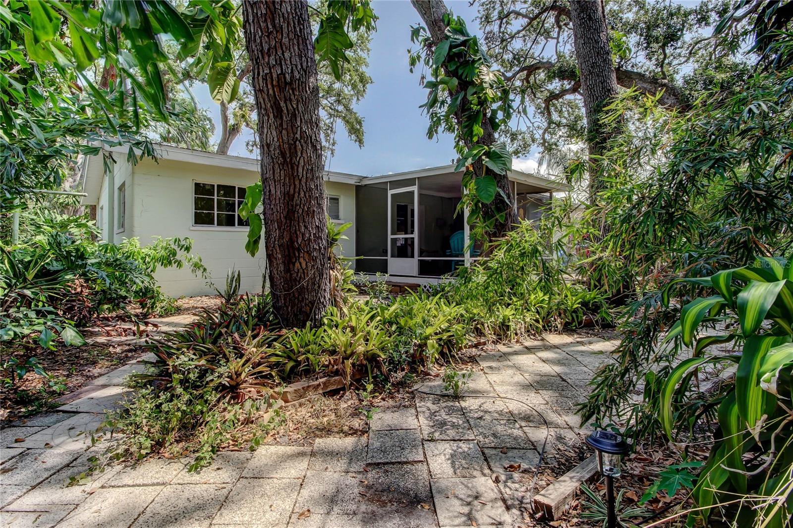 Image 38 of 39 For 10514 52nd Avenue N