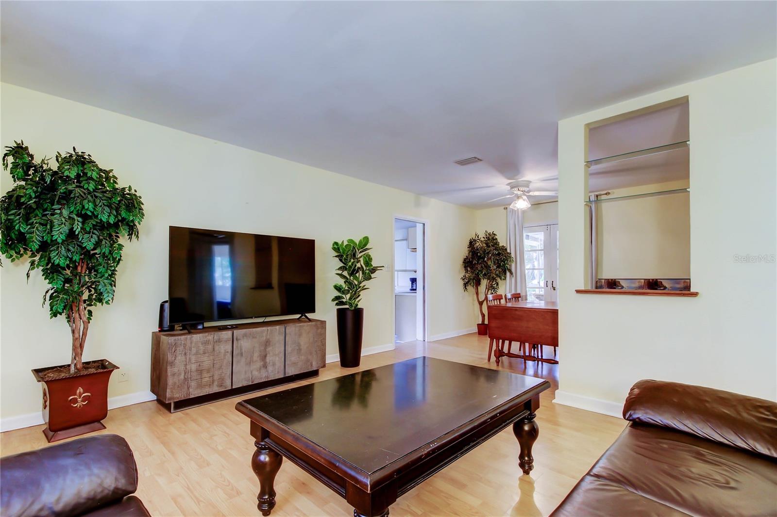 Image 4 of 39 For 10514 52nd Avenue N