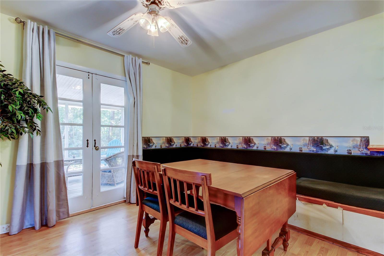 Image 7 of 39 For 10514 52nd Avenue N