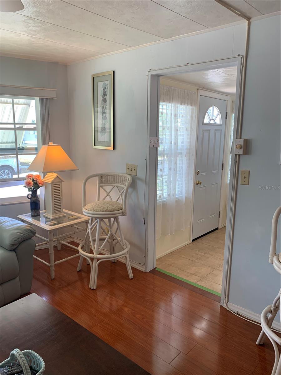 Listing photo id 12 for 10333 Lake Drive