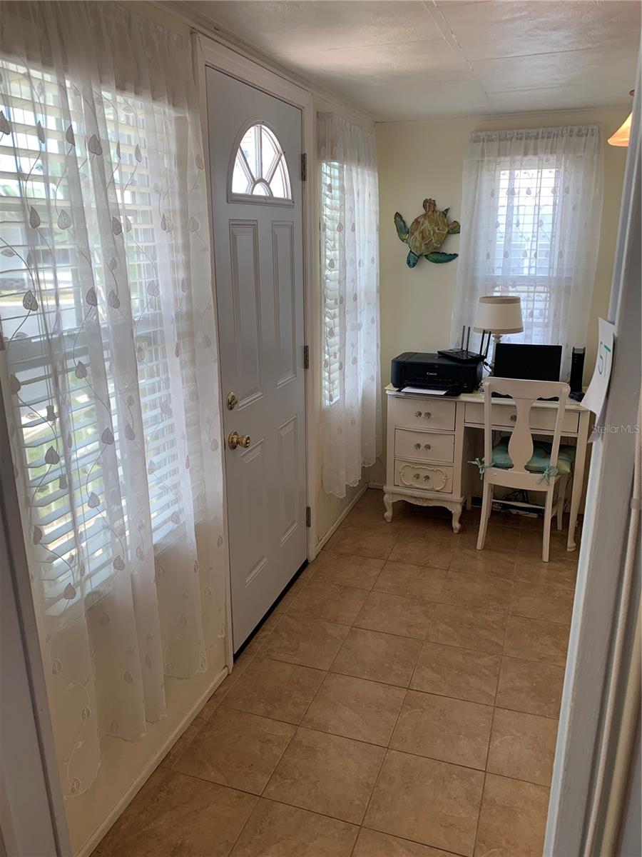 Listing photo id 14 for 10333 Lake Drive