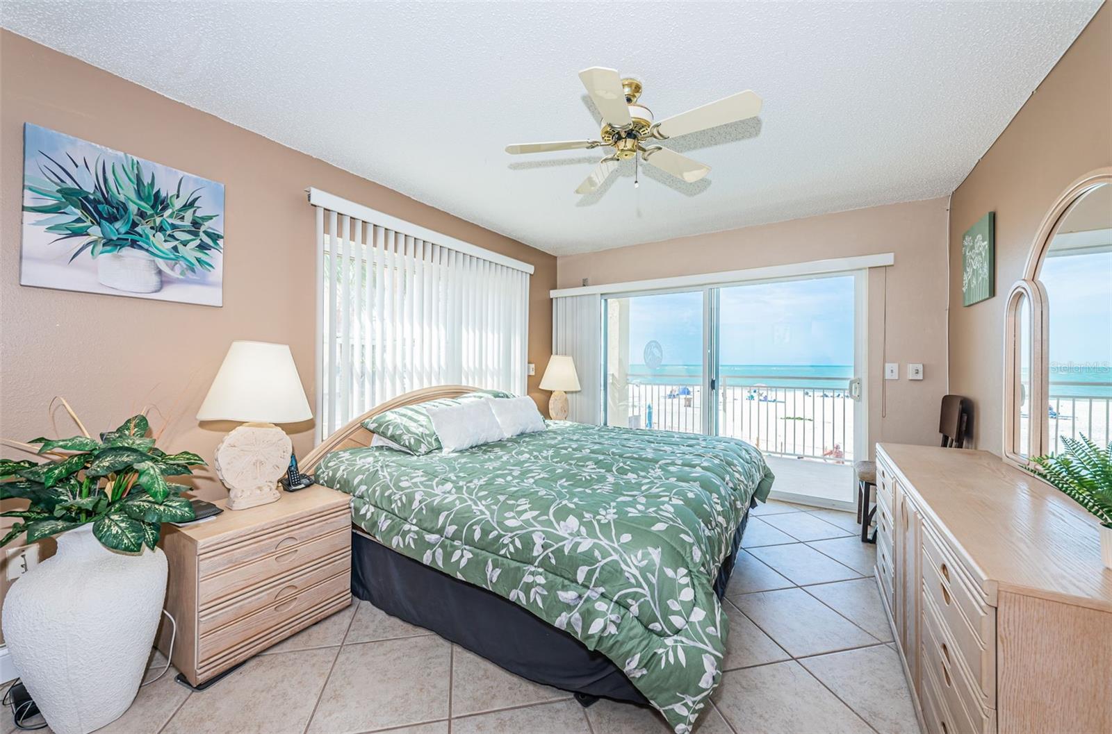 Image 17 of 47 For 13000 Gulf Boulevard 109