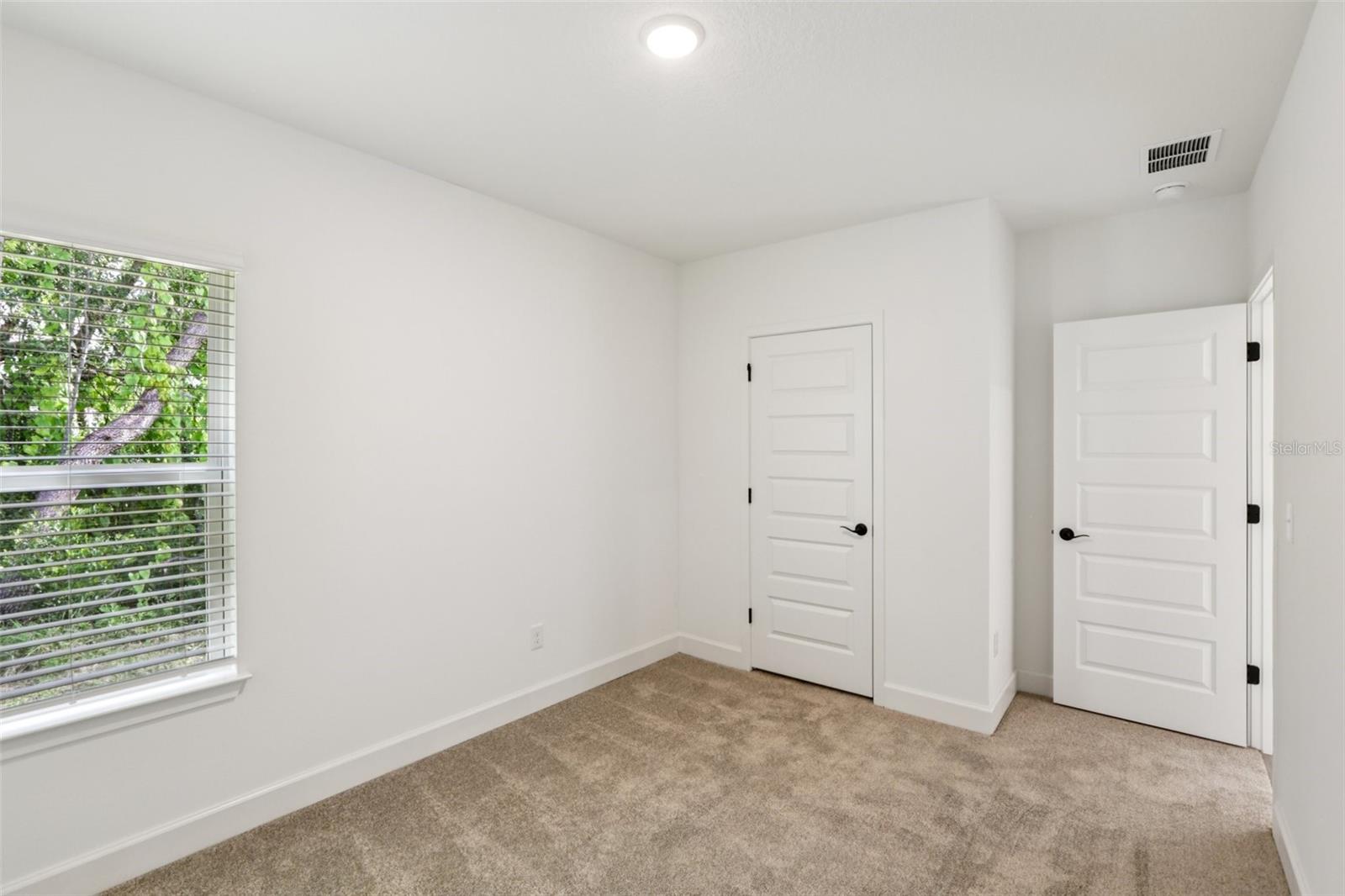 Image 21 of 40 For 245 Leafy Way Avenue