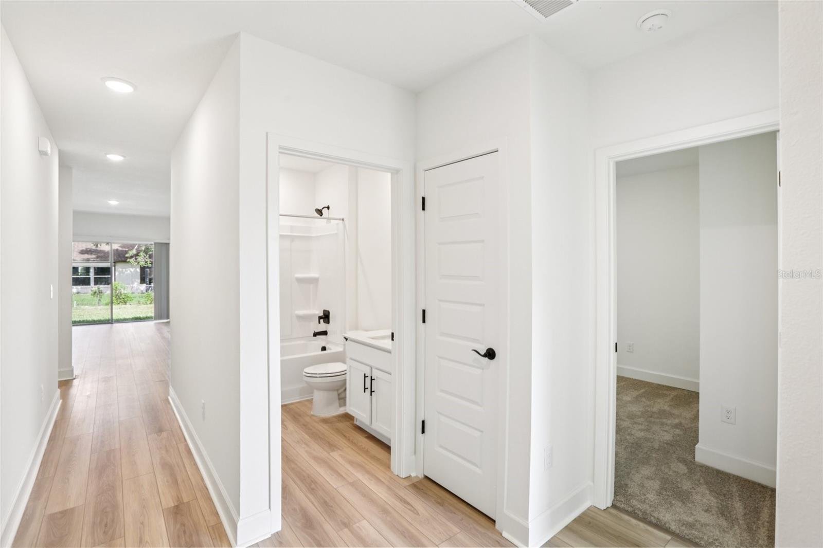 Image 6 of 40 For 245 Leafy Way Avenue