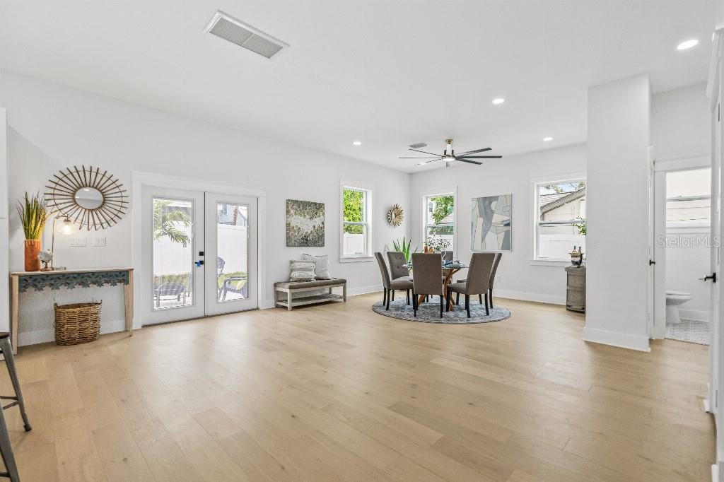 Image 30 of 48 For 745 31st Avenue N