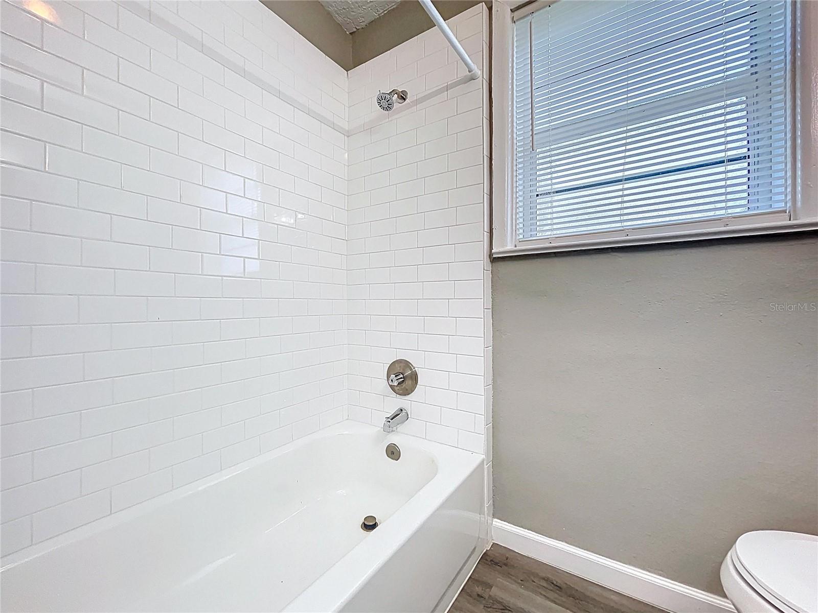 Image 33 of 55 For 1900 31st Street Nw