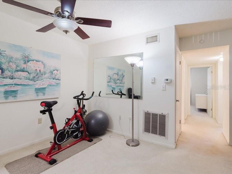 Listing photo id 8 for 2348 Shelley Street 2