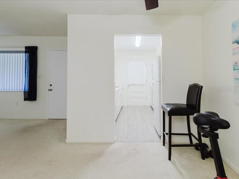 Listing photo id 9 for 2348 Shelley Street 2