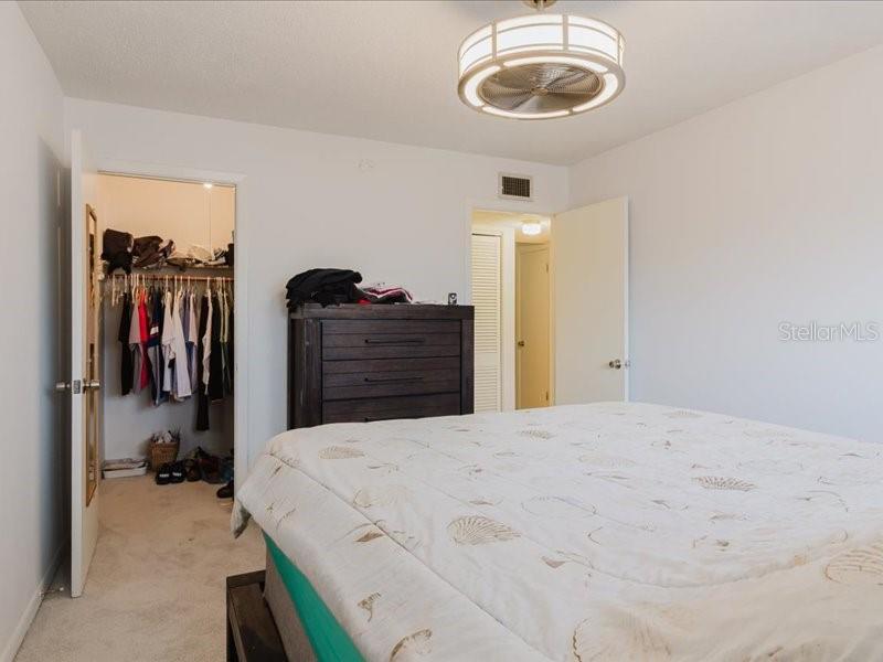 Listing photo id 15 for 2348 Shelley Street 2