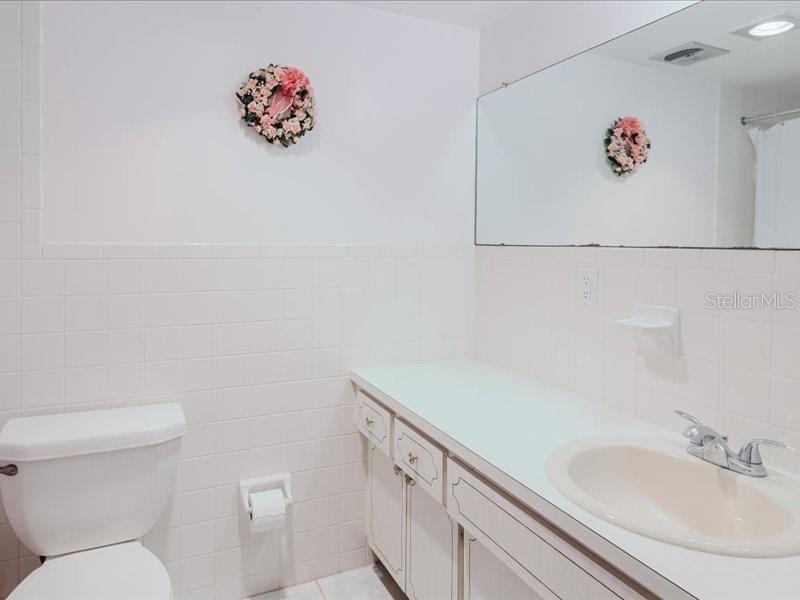 Listing photo id 17 for 2348 Shelley Street 2