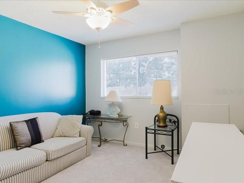 Listing photo id 18 for 2348 Shelley Street 2