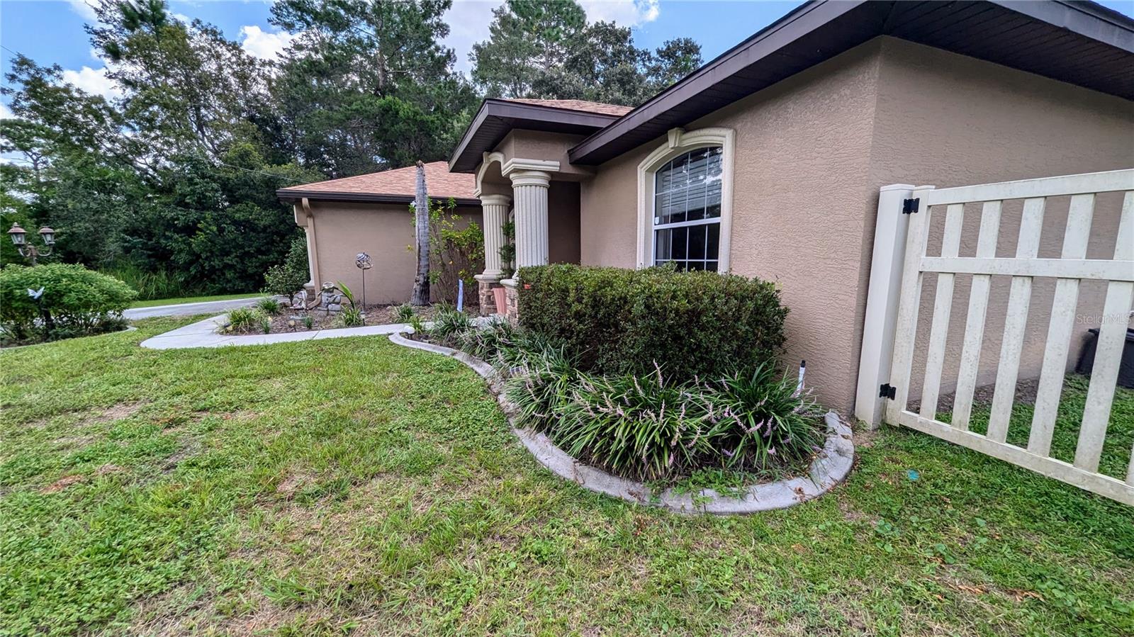 Listing photo id 47 for 3340 Eldridge Drive