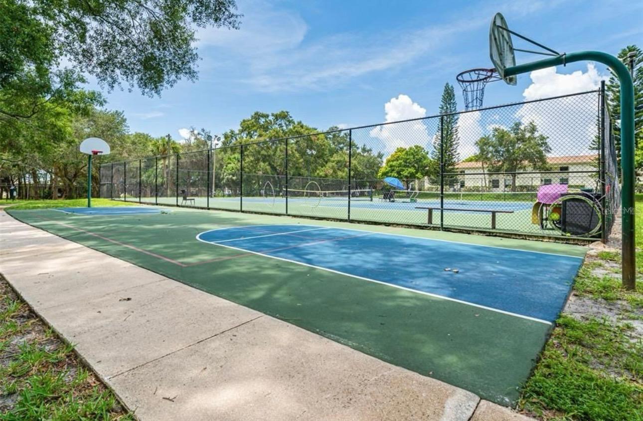 Image 15 of 17 For 4201 La Palma Court