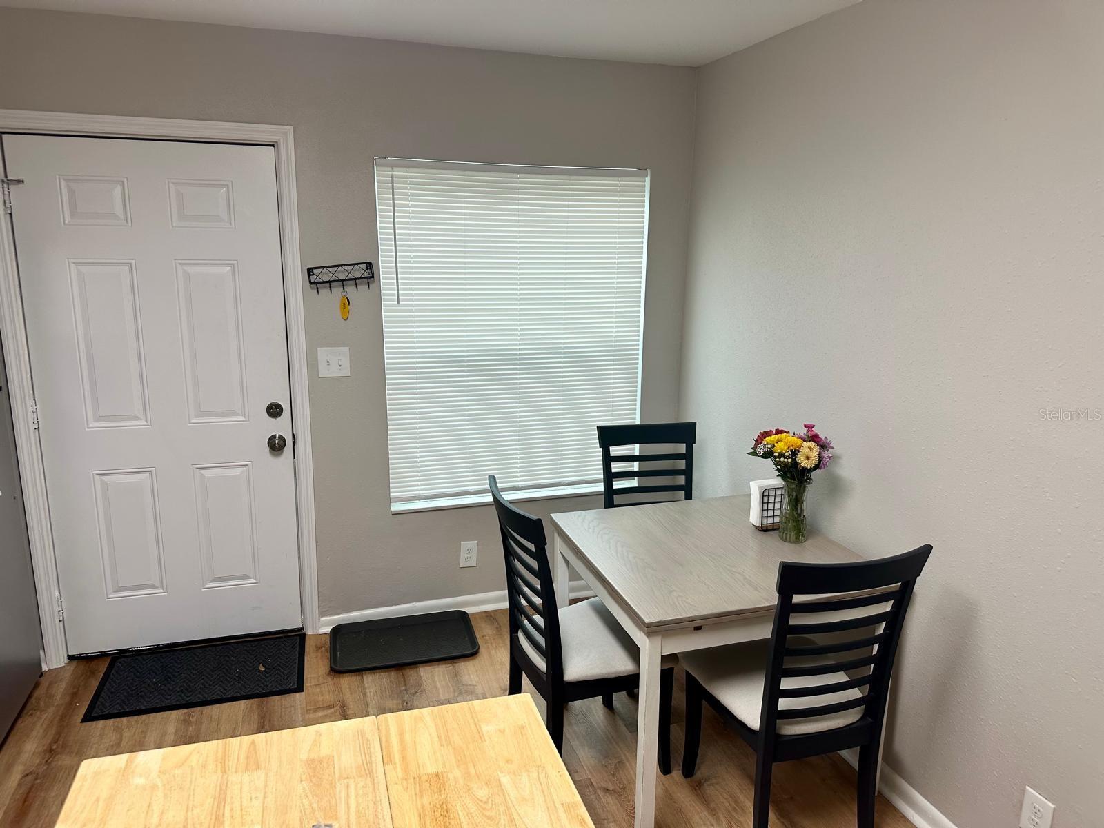 Image 3 of 17 For 4201 La Palma Court