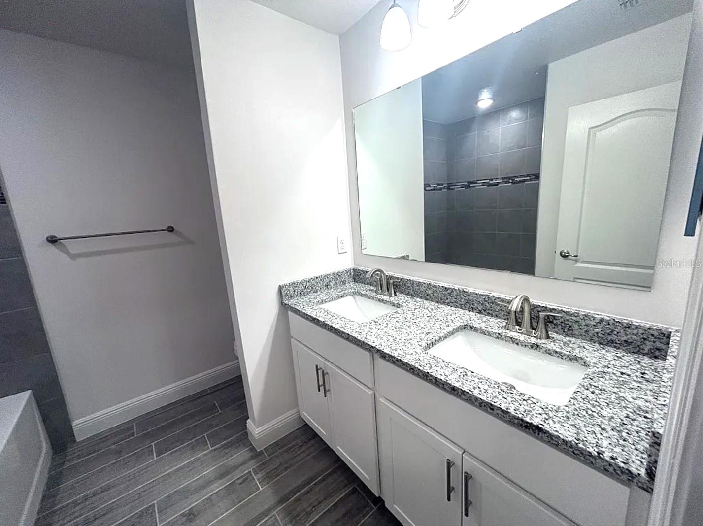 Image 14 of 19 For 9406 85th Place