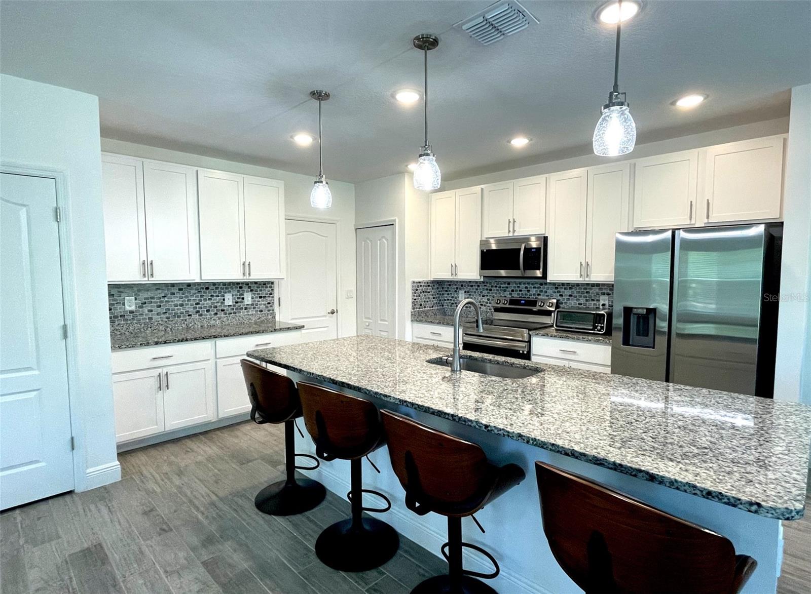 Image 7 of 19 For 9406 85th Place