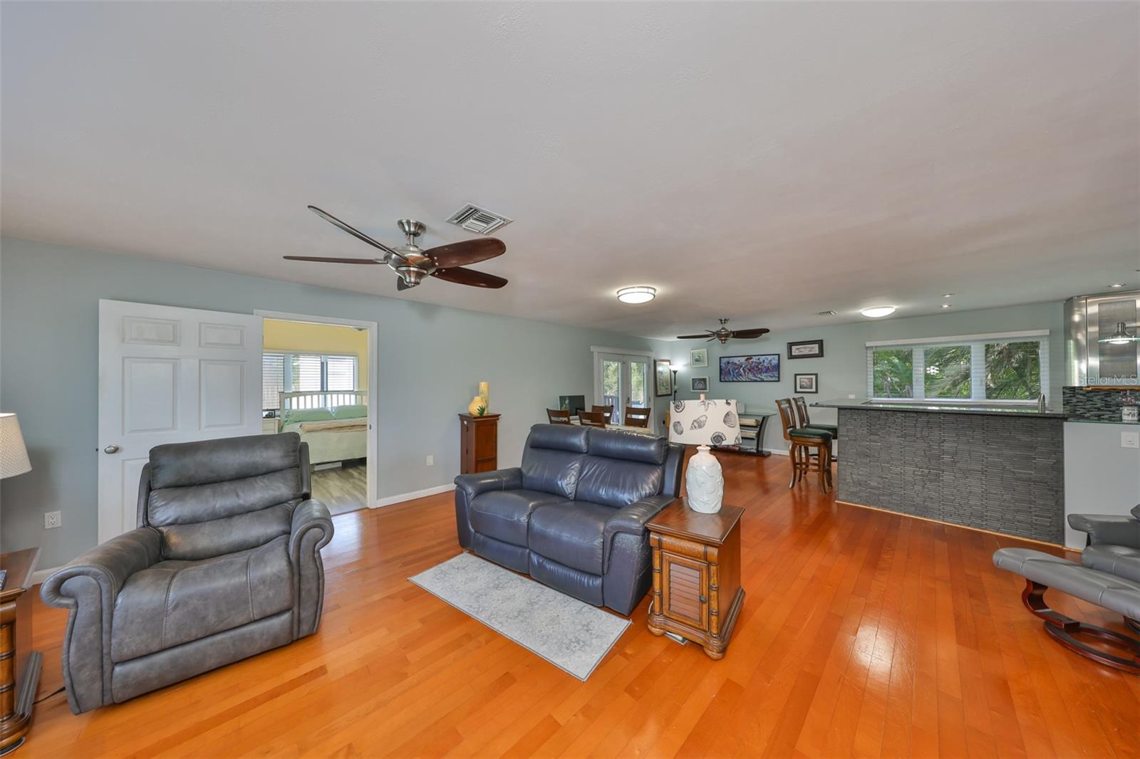 Image 16 of 45 For 8420 Orient Way Ne