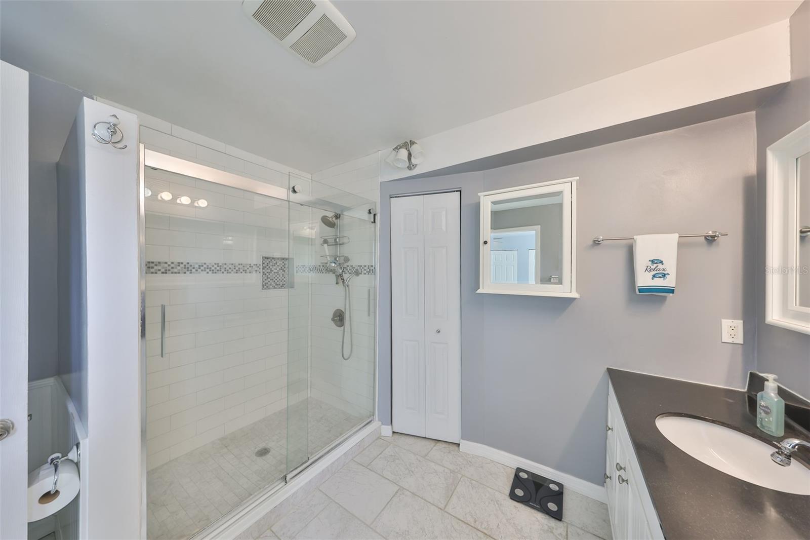 Image 22 of 45 For 8420 Orient Way Ne