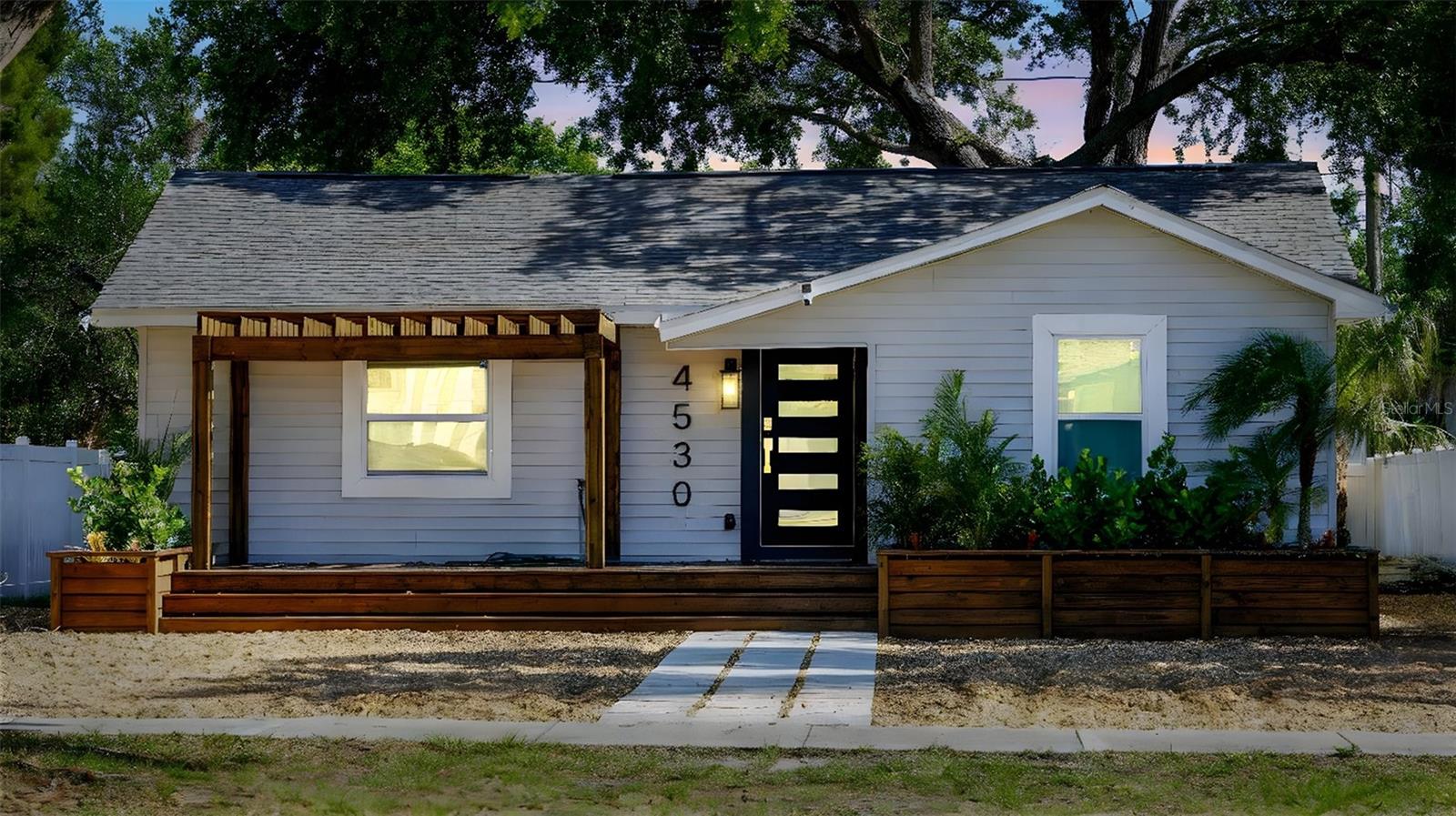 Details for 4530 5th Avenue S, ST PETERSBURG, FL 33711
