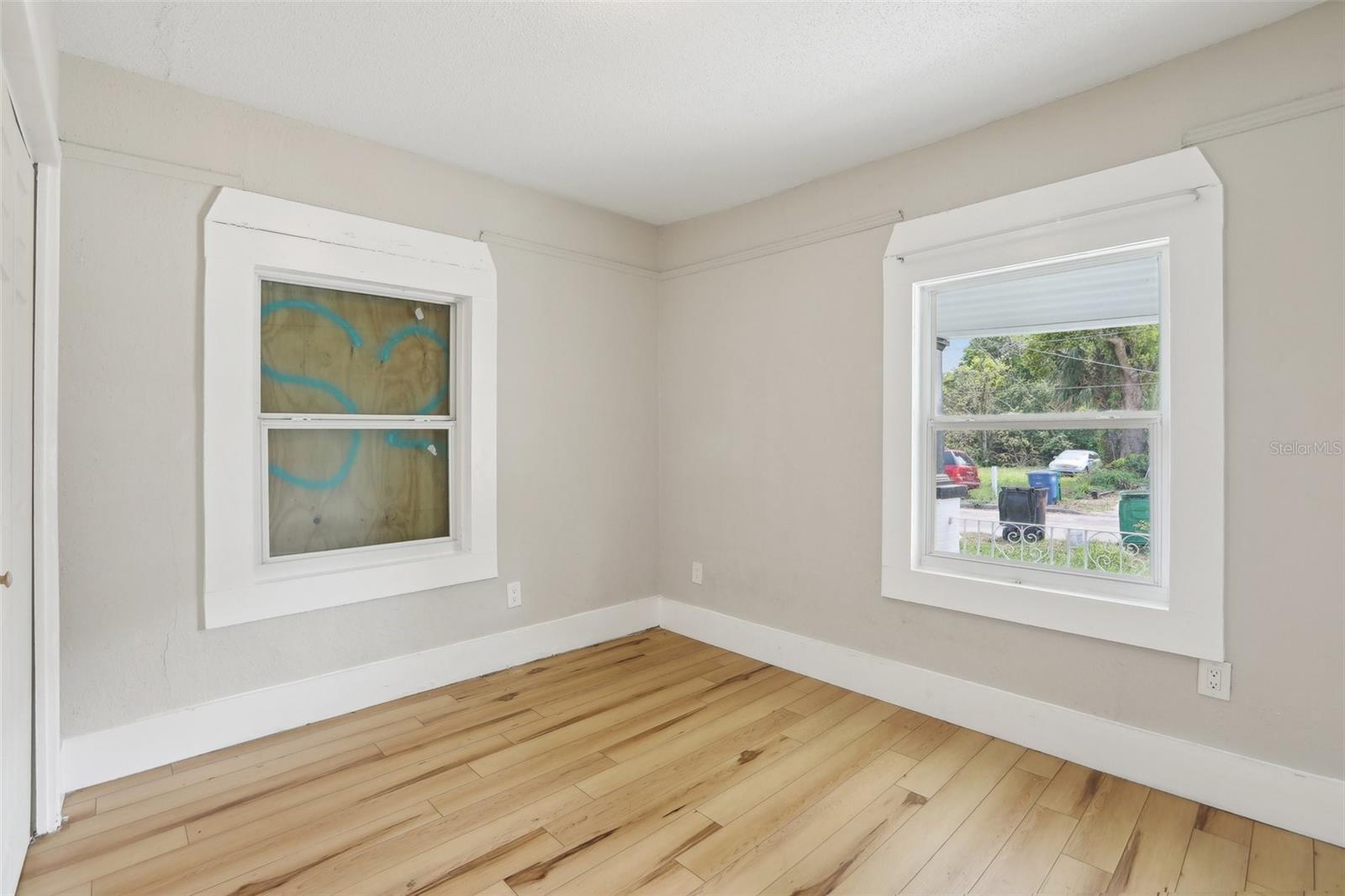 Image 19 of 30 For 2920 20th Avenue