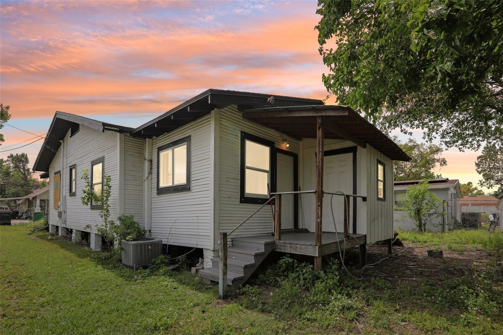 Image 22 of 30 For 2920 20th Avenue