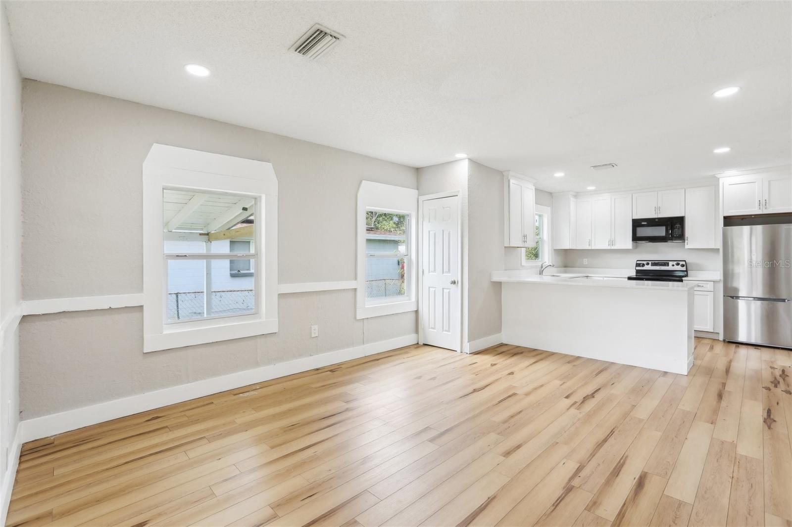 Image 7 of 30 For 2920 20th Avenue