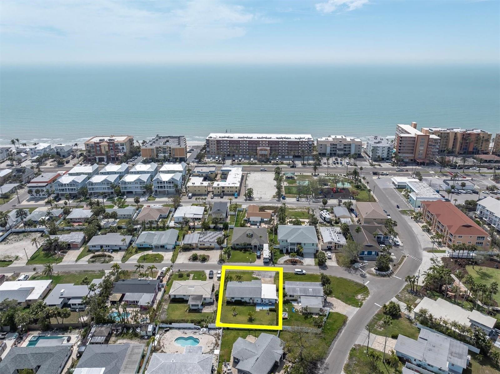 Listing photo id 10 for 16315 2nd Street E