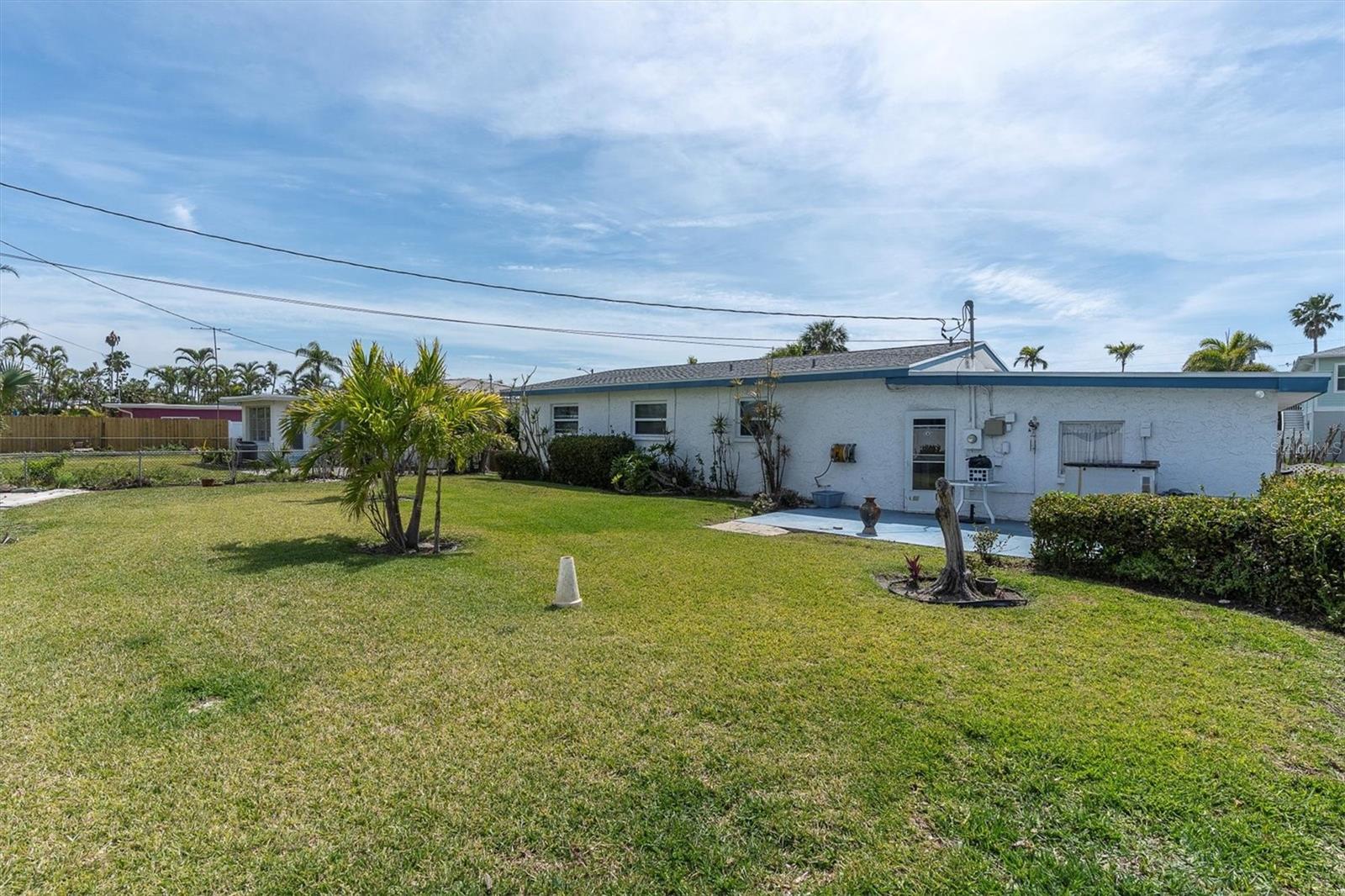 Listing photo id 12 for 16315 2nd Street E