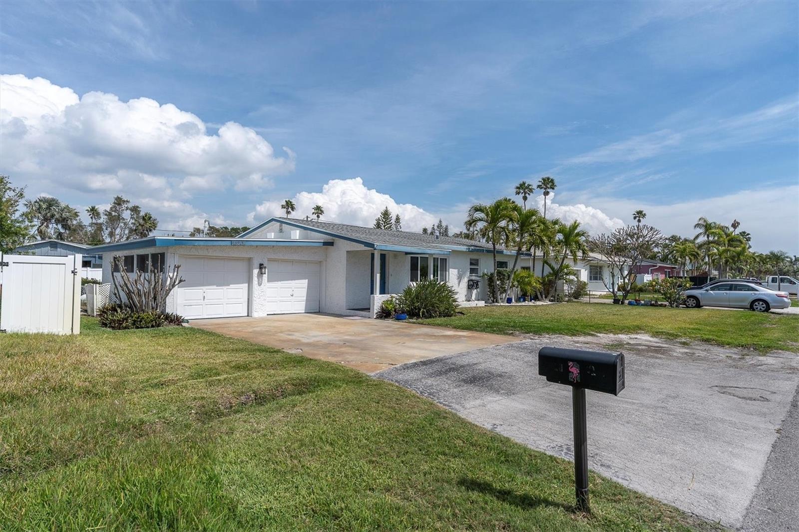 Listing photo id 16 for 16315 2nd Street E