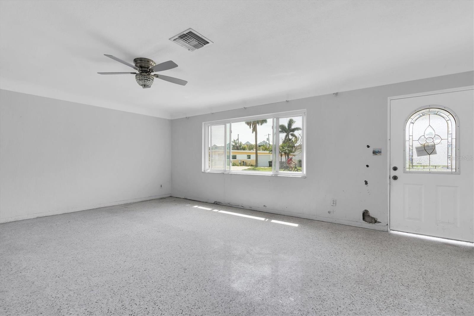Listing photo id 30 for 16315 2nd Street E