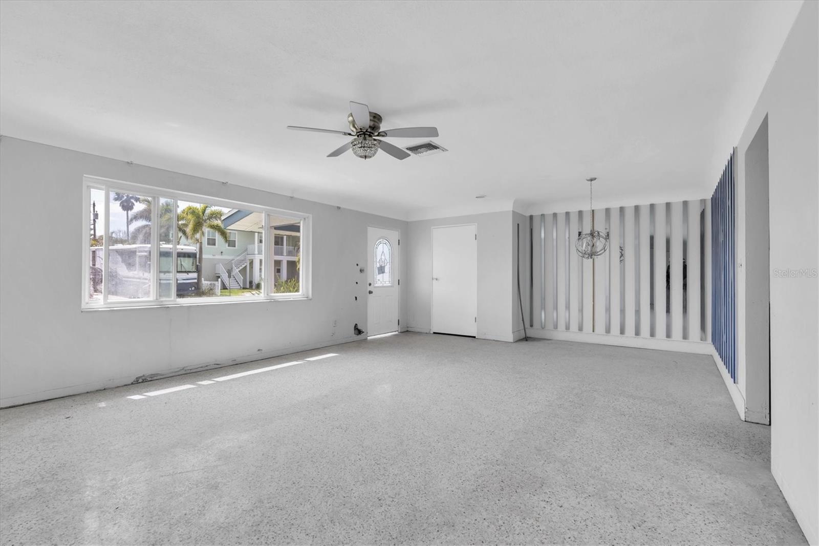 Listing photo id 33 for 16315 2nd Street E