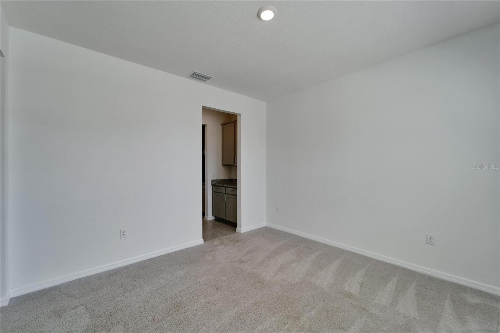 Image 17 of 100 For 16631 Mooner Plank Cir Circle