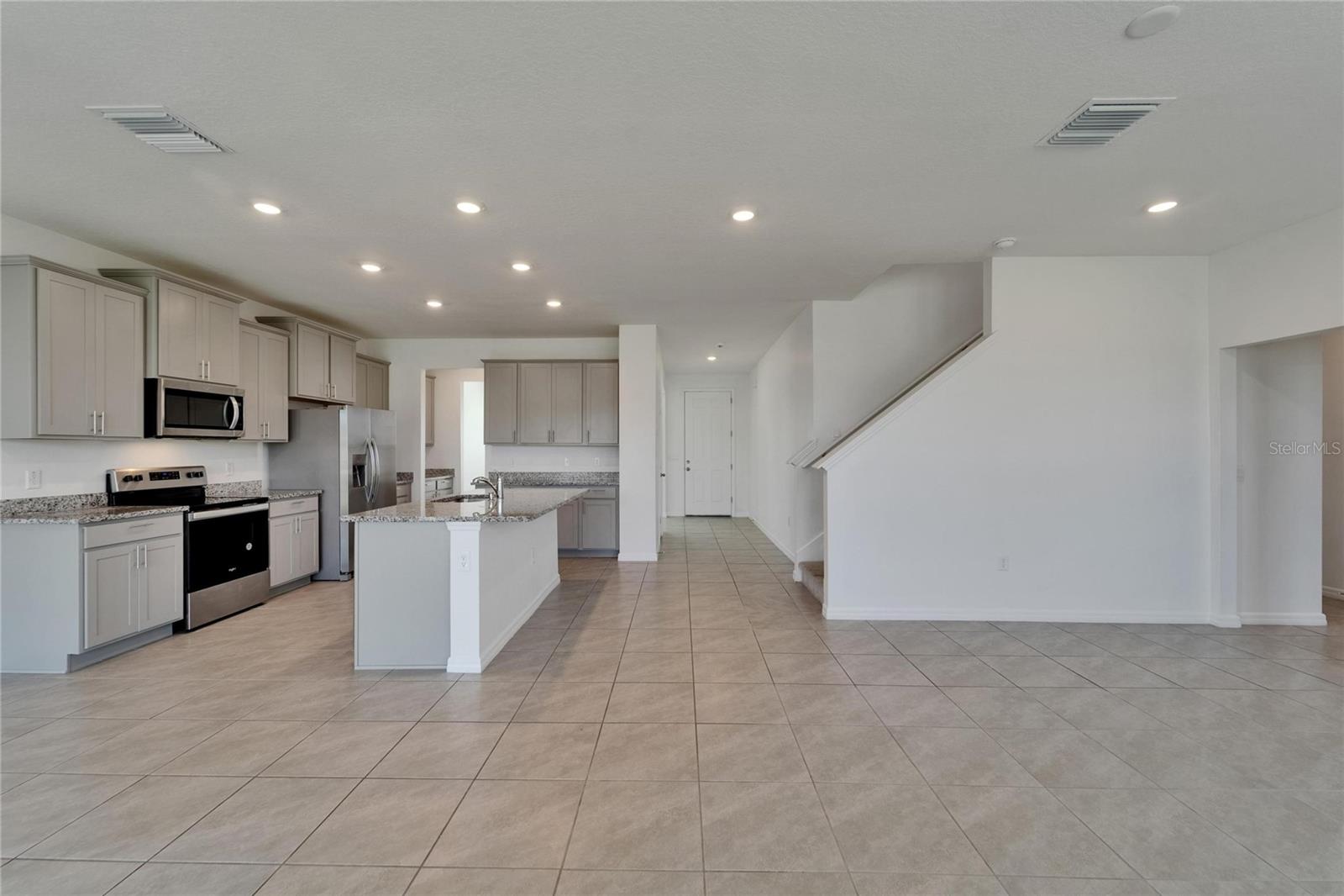 Image 23 of 100 For 16631 Mooner Plank Cir Circle