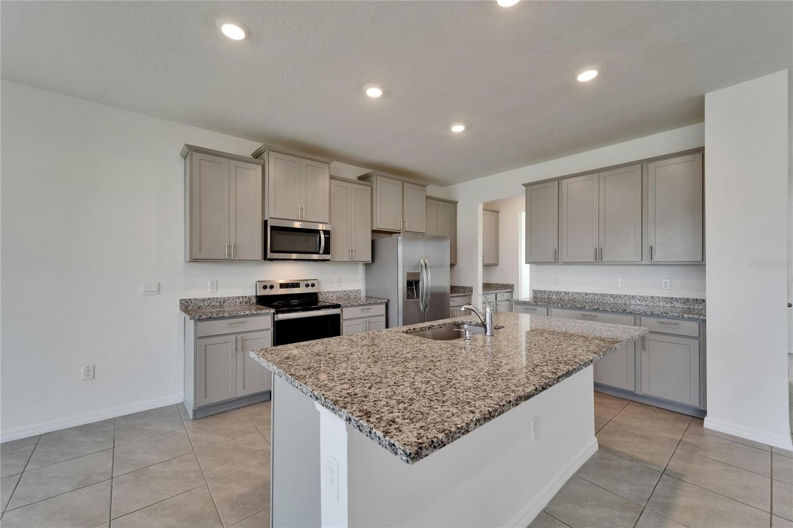 Image 27 of 100 For 16631 Mooner Plank Cir Circle