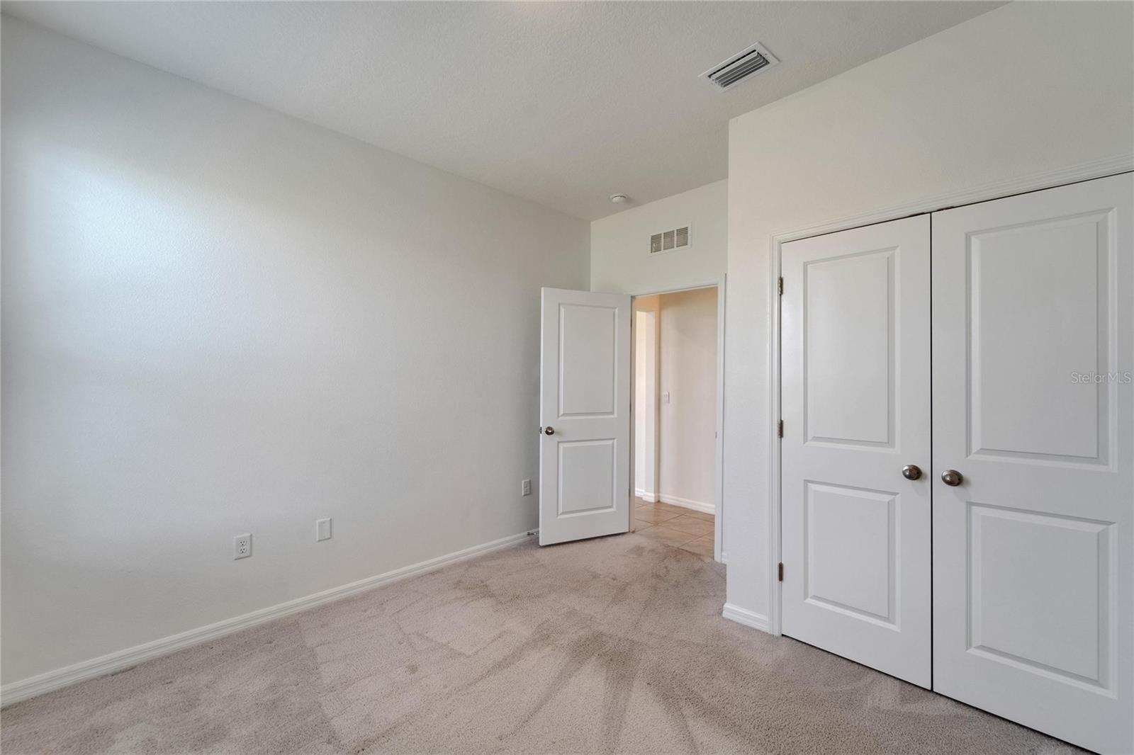 Image 39 of 100 For 16631 Mooner Plank Cir Circle