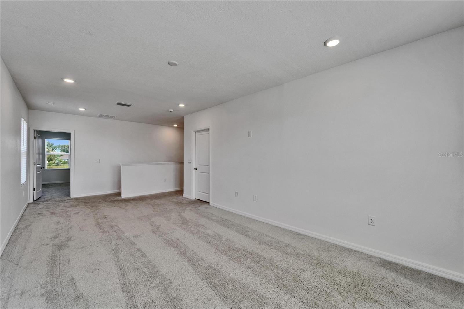 Image 45 of 100 For 16631 Mooner Plank Cir Circle