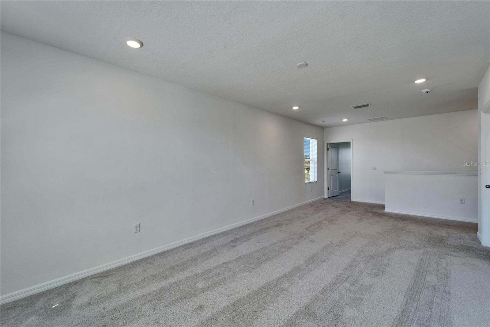 Image 46 of 100 For 16631 Mooner Plank Cir Circle