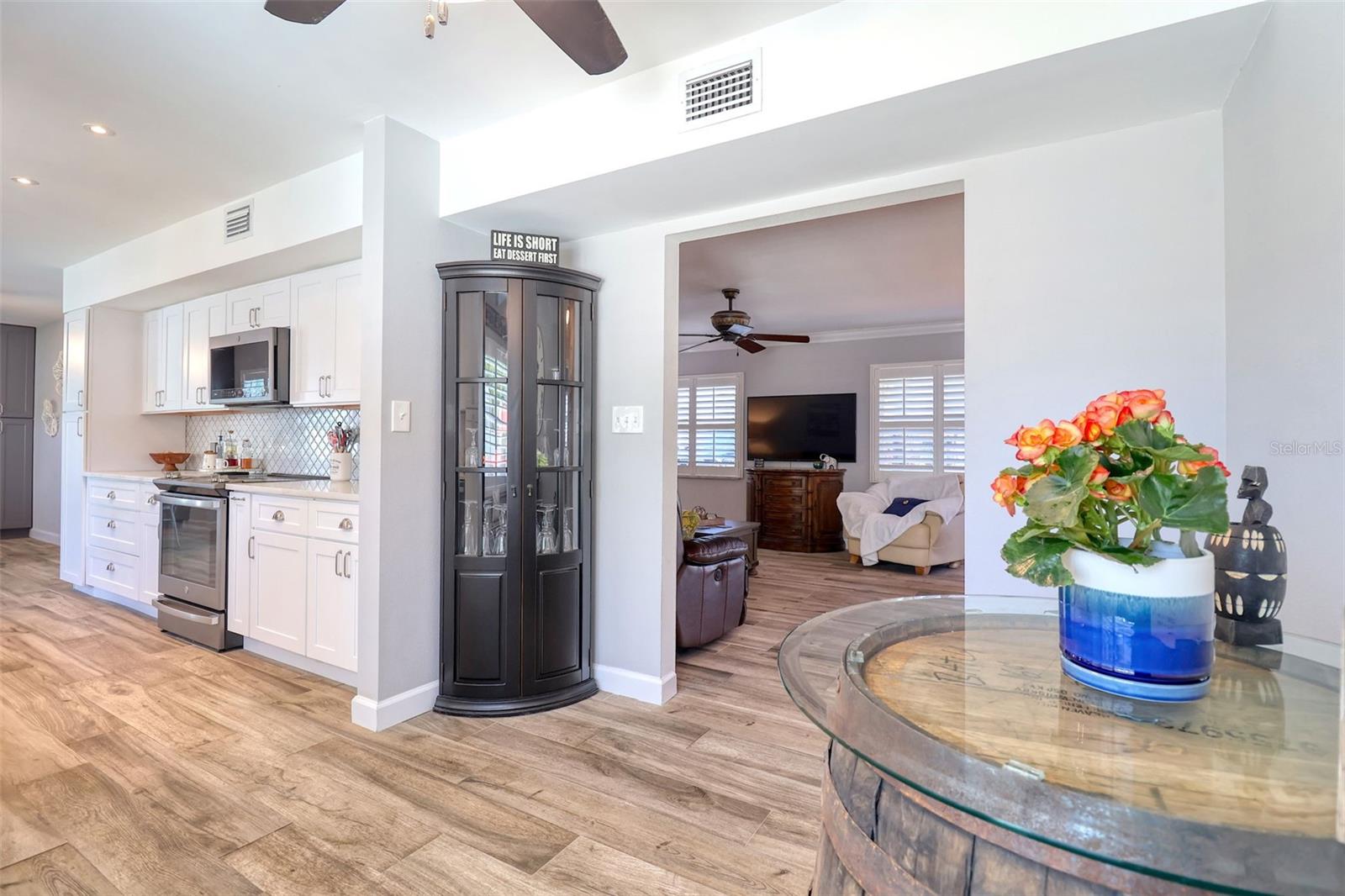 Image 10 of 59 For 8326 Archwood Circle