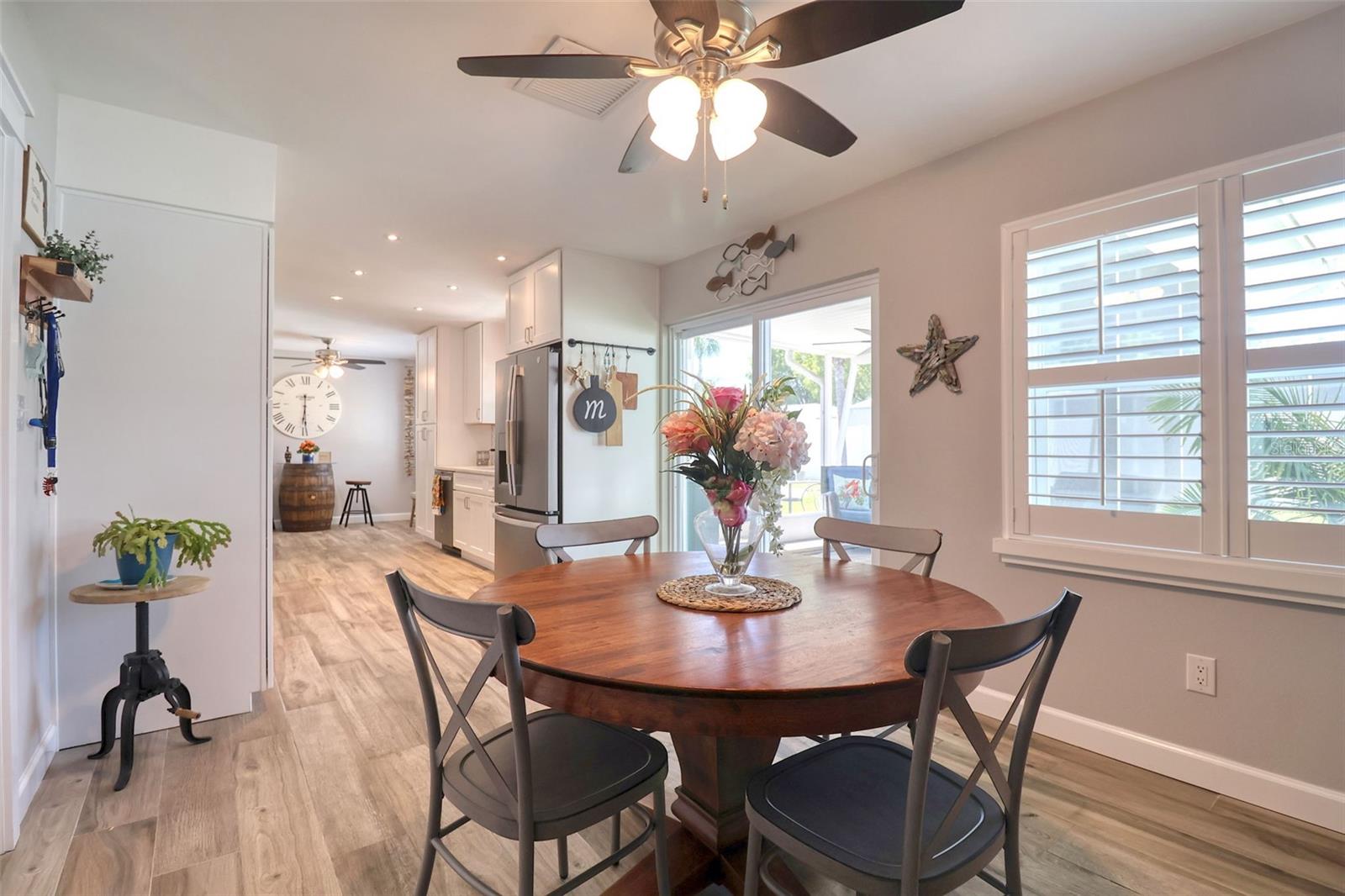 Image 14 of 59 For 8326 Archwood Circle