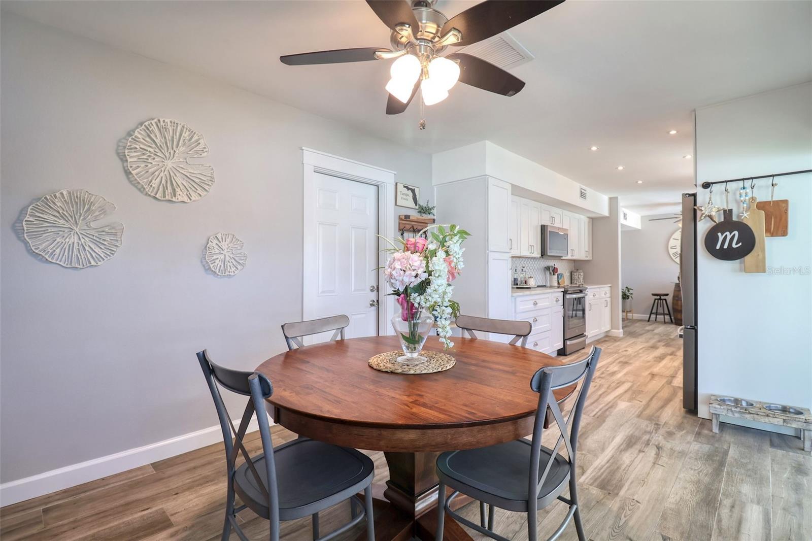 Image 15 of 59 For 8326 Archwood Circle