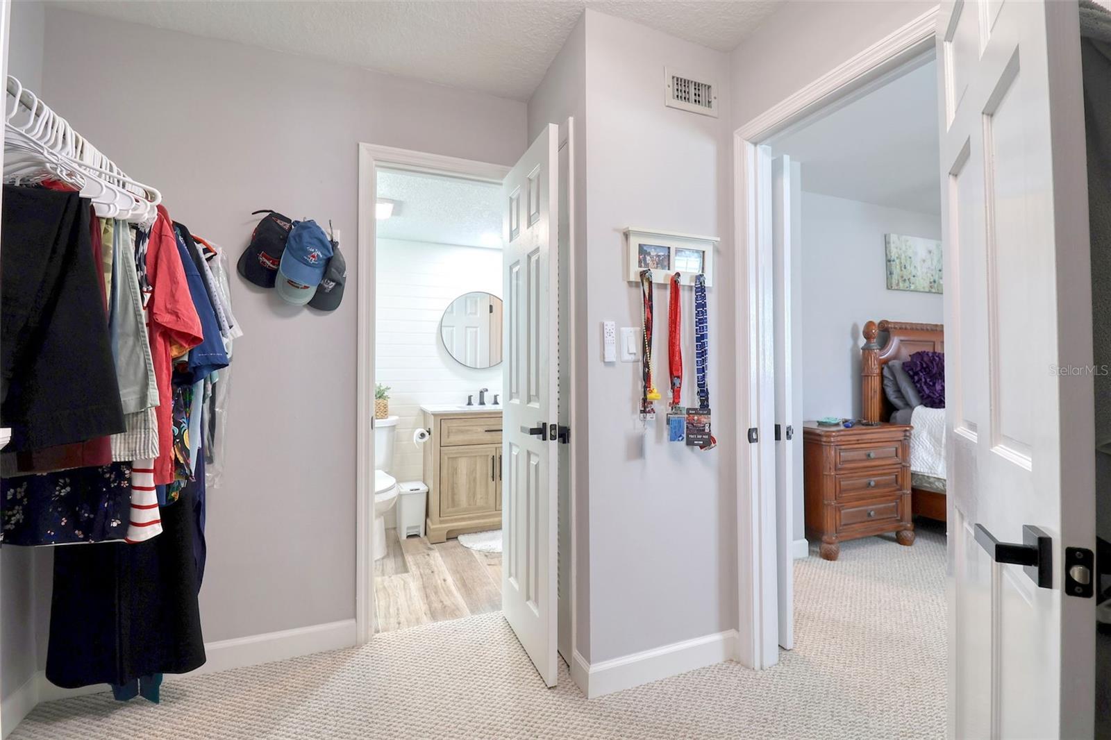 Image 20 of 59 For 8326 Archwood Circle