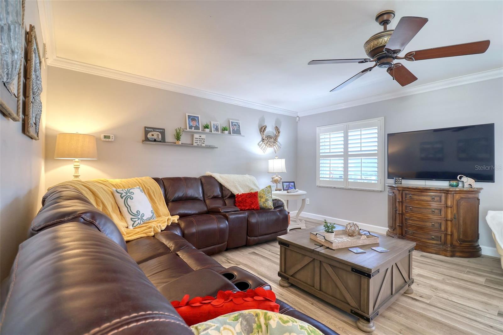 Image 6 of 59 For 8326 Archwood Circle