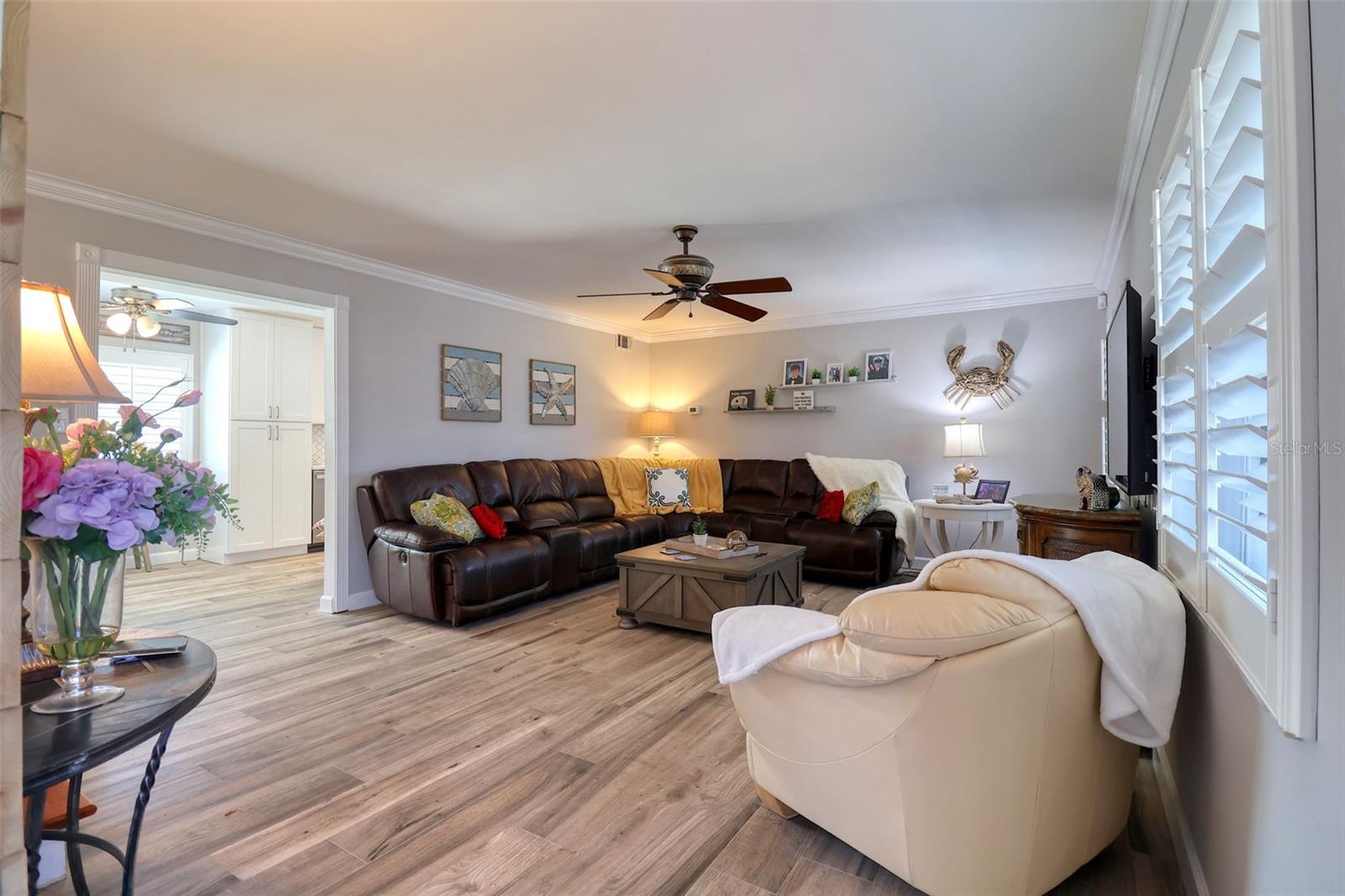 Image 8 of 59 For 8326 Archwood Circle