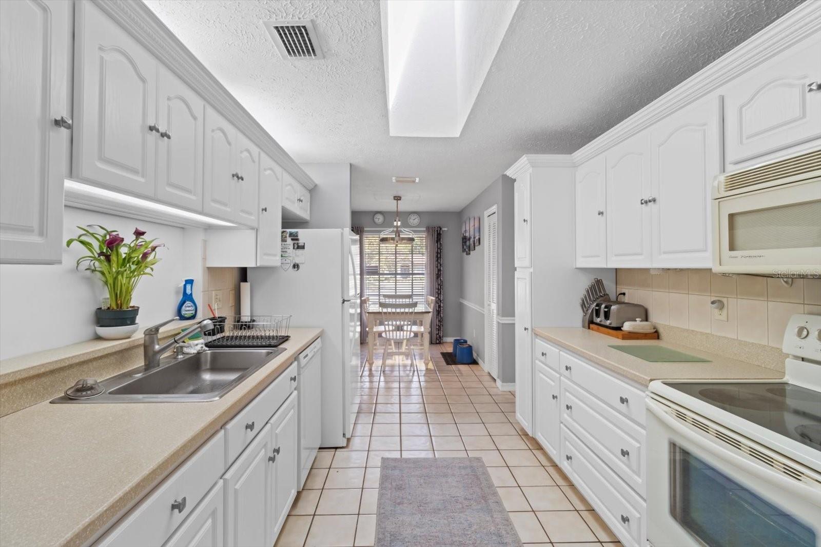 Image 10 of 45 For 5531 Mallows Circle