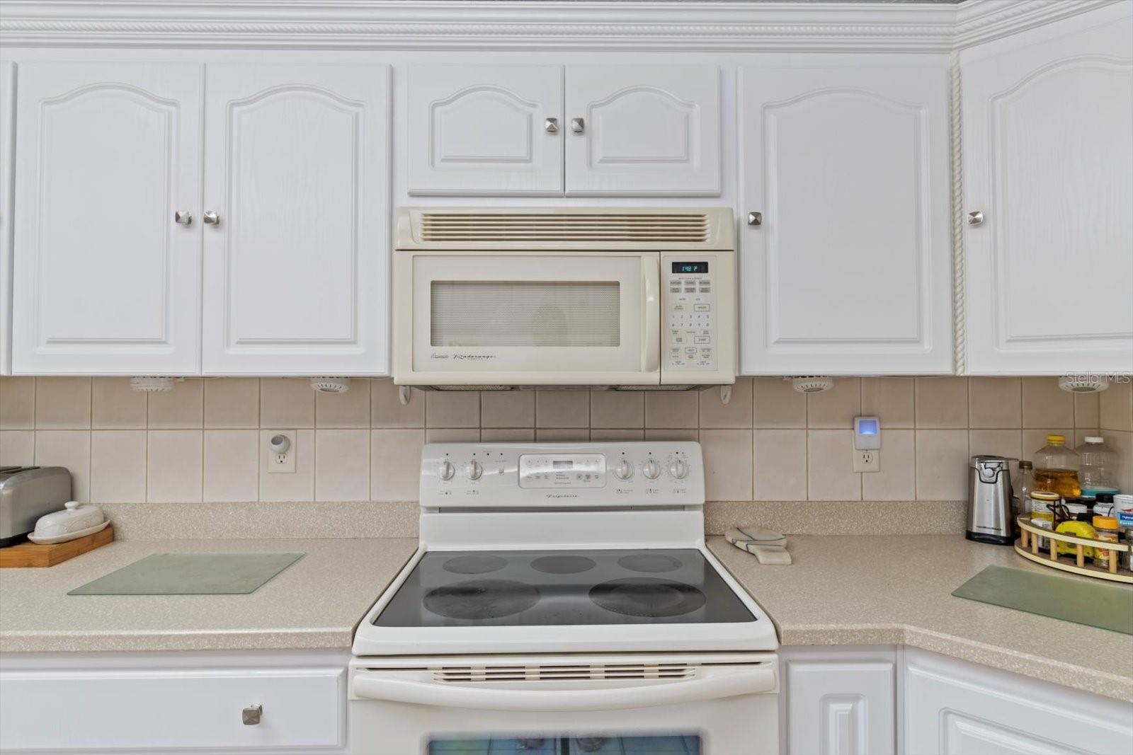 Image 12 of 45 For 5531 Mallows Circle