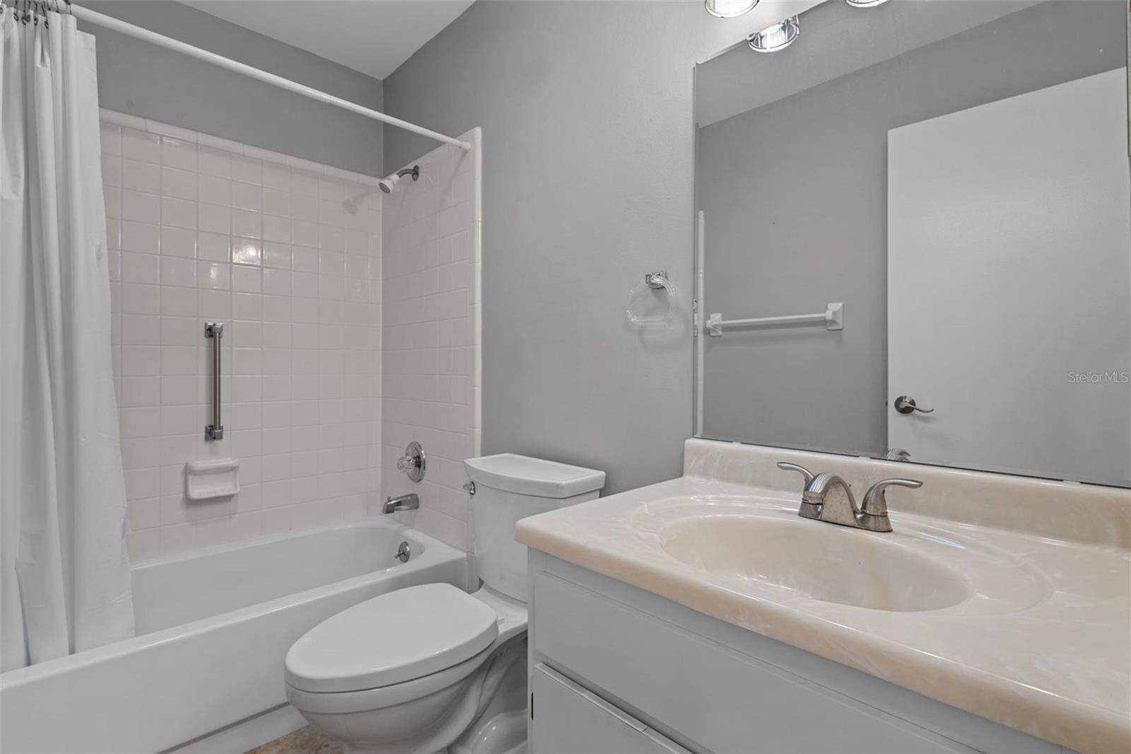 Image 14 of 17 For 2411 Lancaster Drive