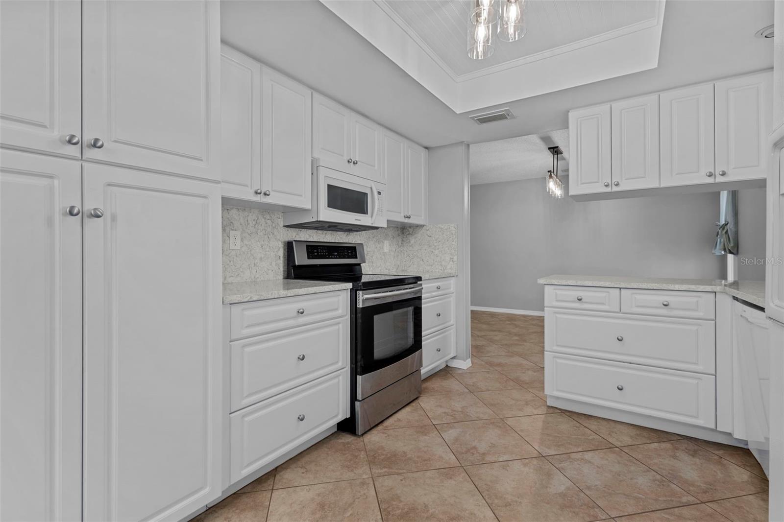 Image 6 of 17 For 2411 Lancaster Drive