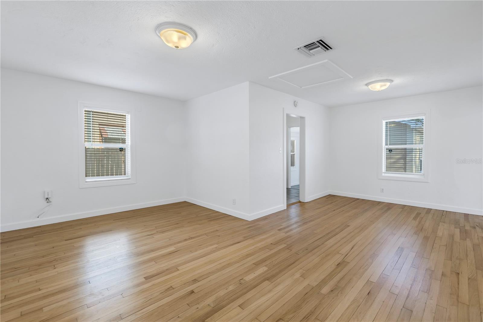 Image 7 of 16 For 3521 1st Avenue N